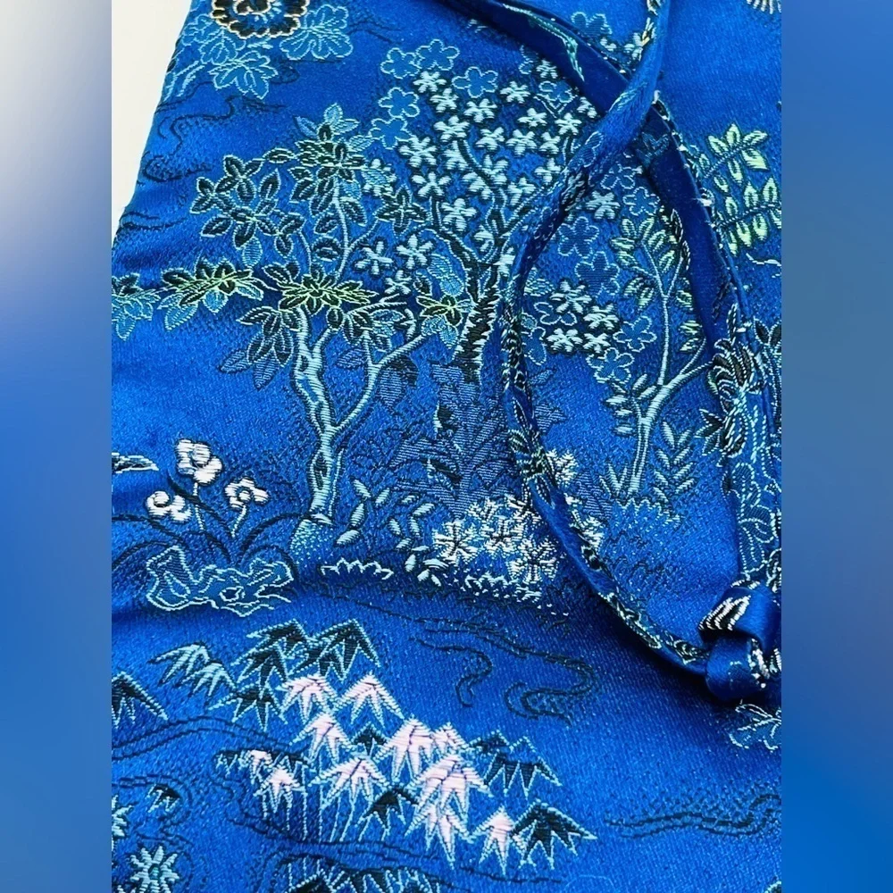 Swhiteme Silk Brocade Jewelry Roll blue